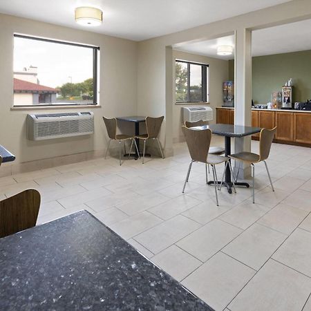 Super 8 By Wyndham Richmond Midlothian Turnpike Hotel Buitenkant foto