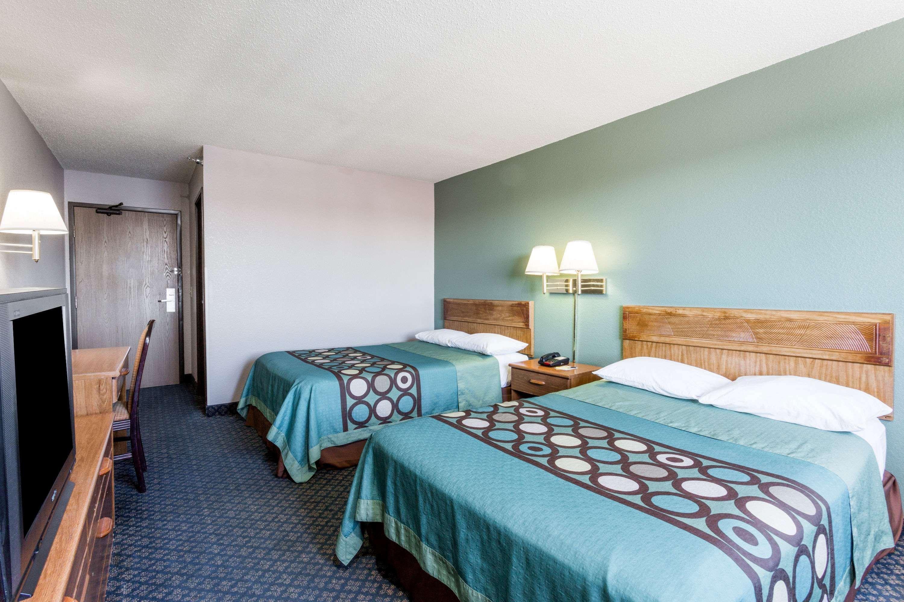 Super 8 By Wyndham Richmond Midlothian Turnpike Hotel Buitenkant foto