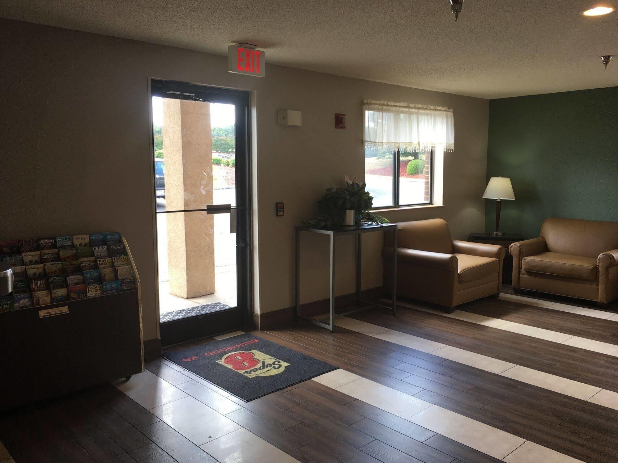 Super 8 By Wyndham Richmond Midlothian Turnpike Hotel Buitenkant foto